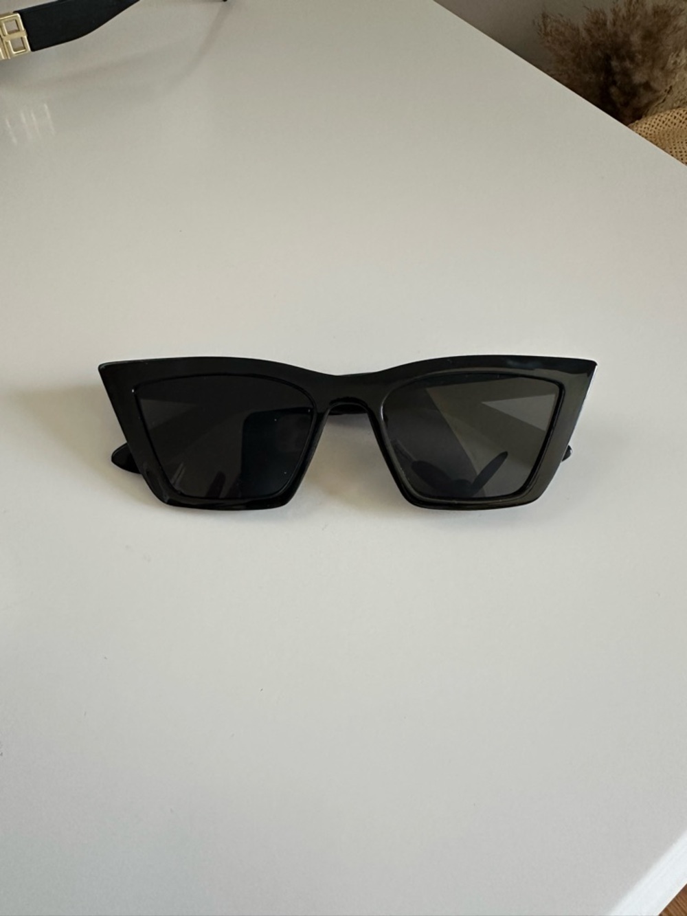 Classic Black Cat-Eye Sunglasses - Women's Accessories